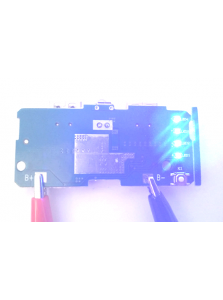 Модуль зарядного устройства для аккумуляторов вход - microUSB